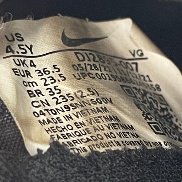 Nike Mercurial Vapor 15 Academy Soccer Cleats Youth US 4.5Y Black White FG - Picture 12 of 13